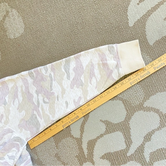 OLD NAVY Camo Sweatshirt Cream & Gray Long Sleeve EXTRA LARGE - Picture 5 of 8